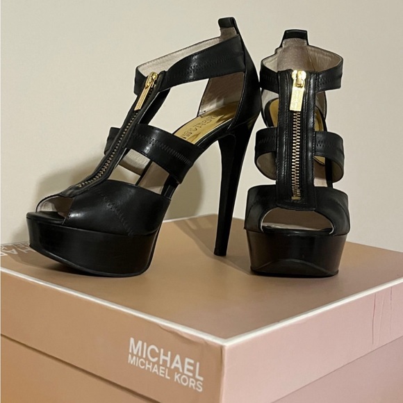 Michael Kors Shoes - Micheal Kors Leather Black Heels Size 6